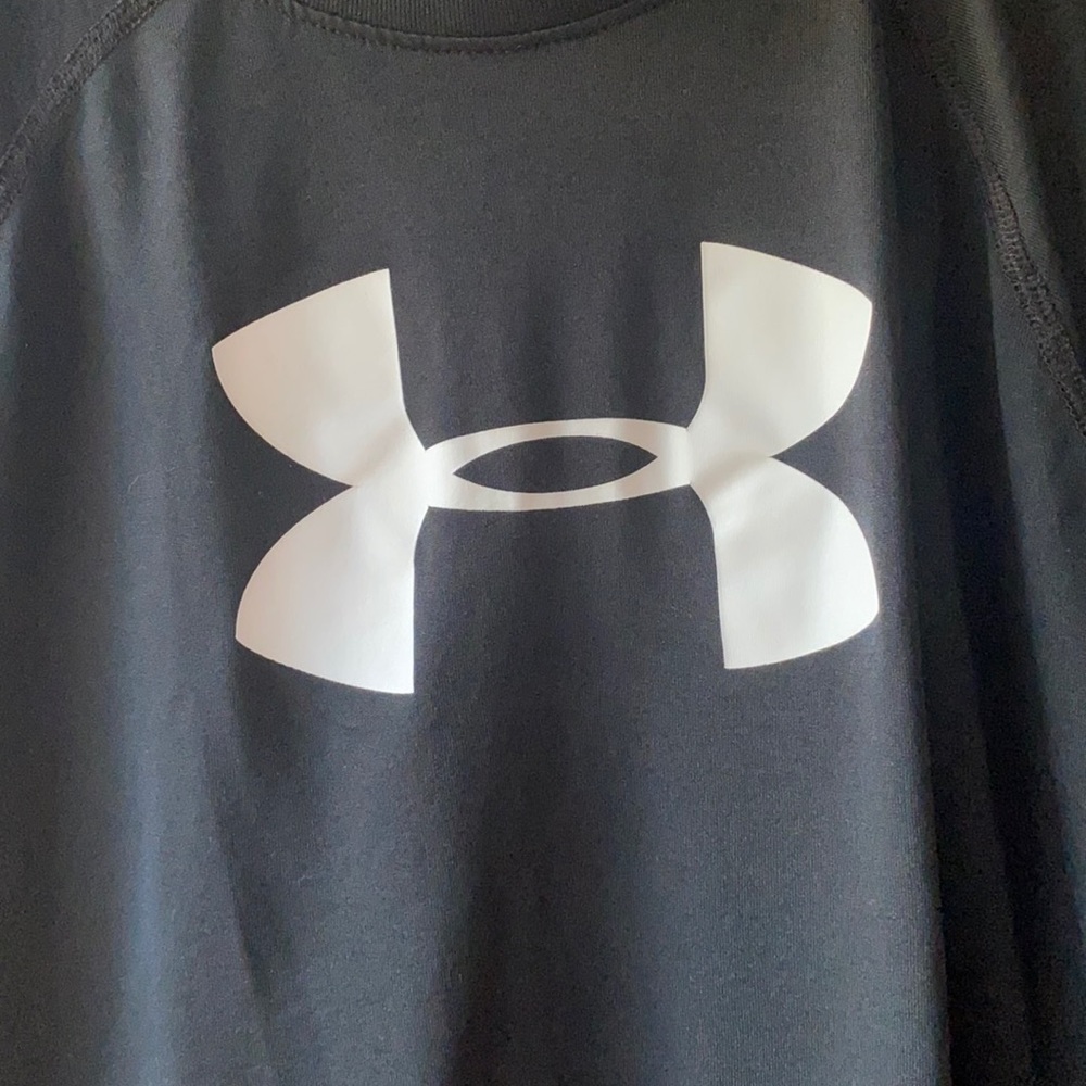 Under Armour Tshirt